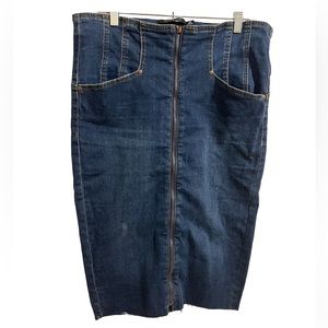 One 5 One Woman’s Jean Skirt with Functional Zipper in  Front & Distressed Hem